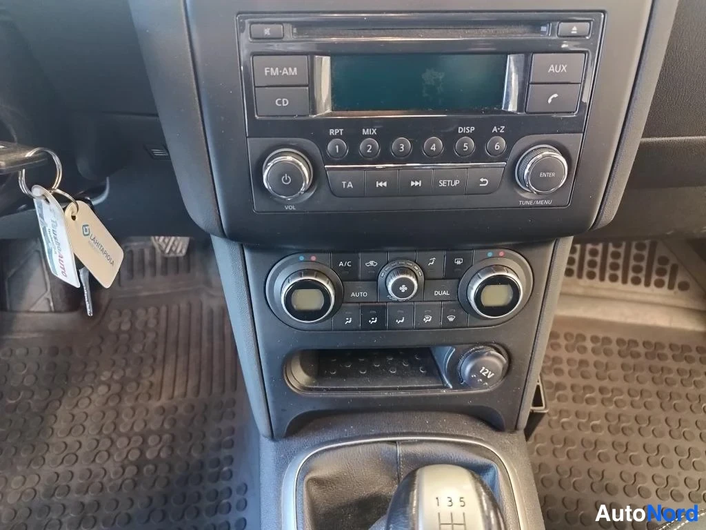 Musta Nissan Qashqai 2010, yksityiskohta, kuva 13