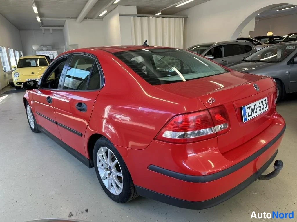 Punainen Saab 9-3 2004, takaviisto, kuva 3
