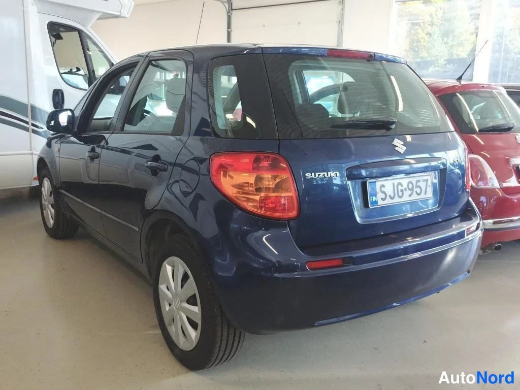 Sininen Suzuki SX4 2006, takaviisto, kuva 4