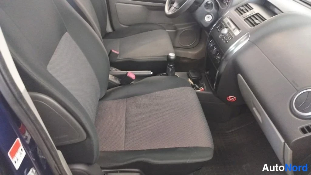 Sininen Suzuki SX4 2006, etuistuimet, kuva 7