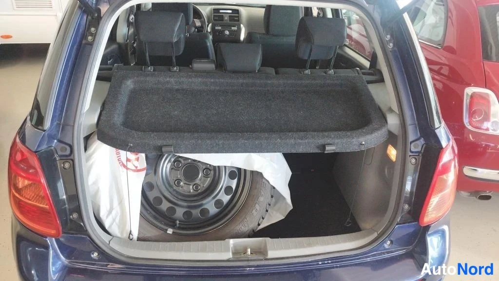 Sininen Suzuki SX4 2006, tavaratila, kuva 10