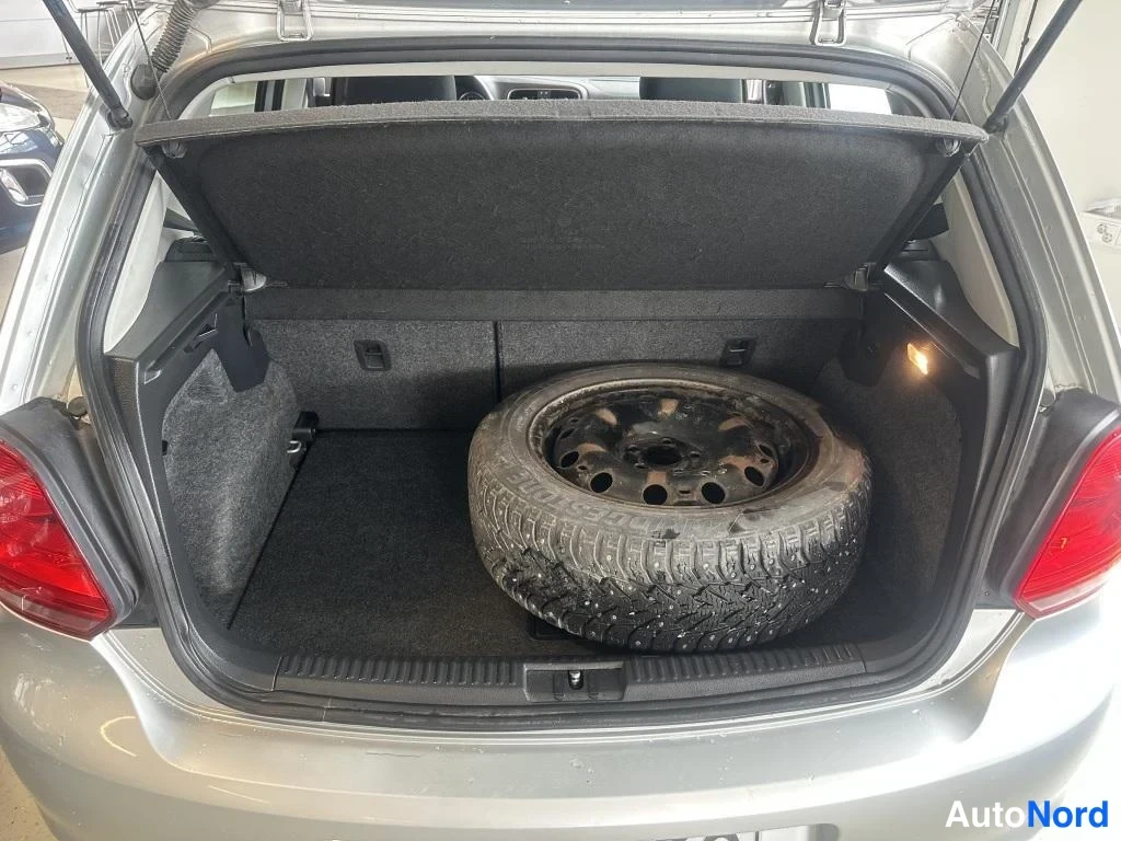 Hopea Volkswagen Polo 2009, tavaratila, kuva 7