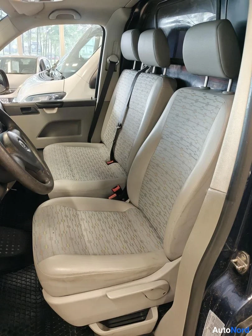 Sininen Volkswagen Transporter 2010, etuistuimet, kuva 8