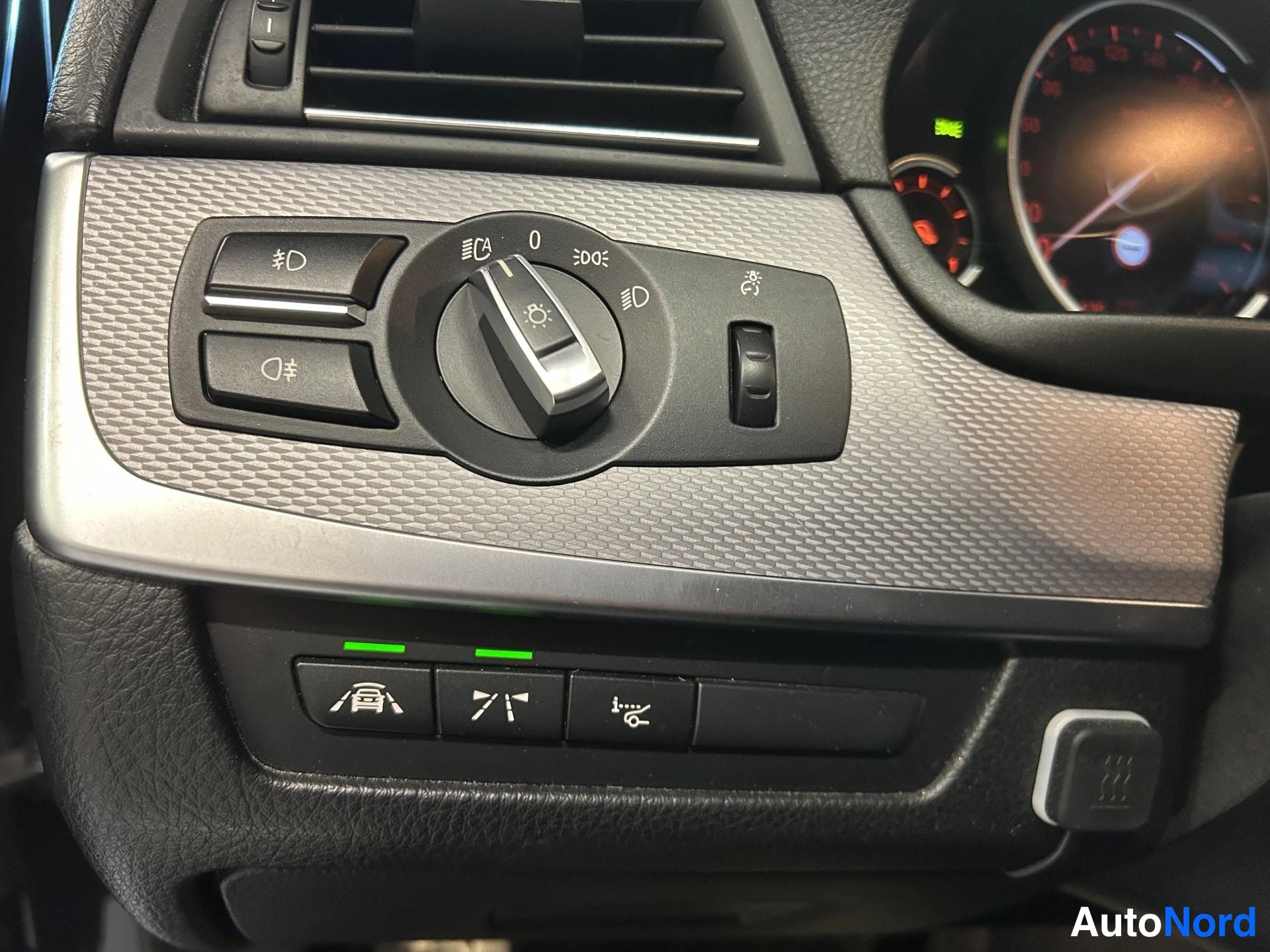 Musta BMW 535d xDrive 2014, yksityiskohta, kuva 15