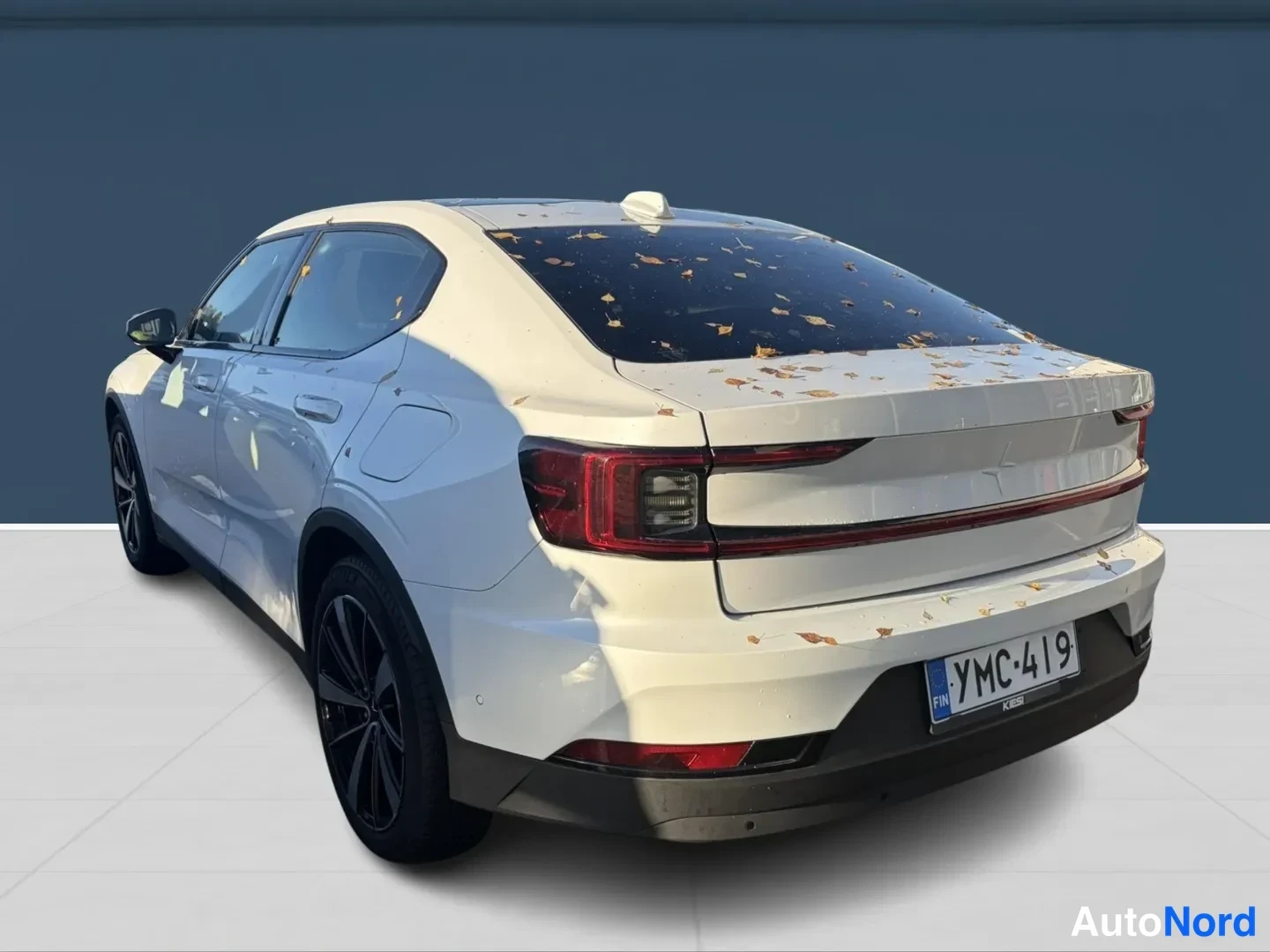 Valkoinen Polestar 2 2021, takaviisto, kuva 8