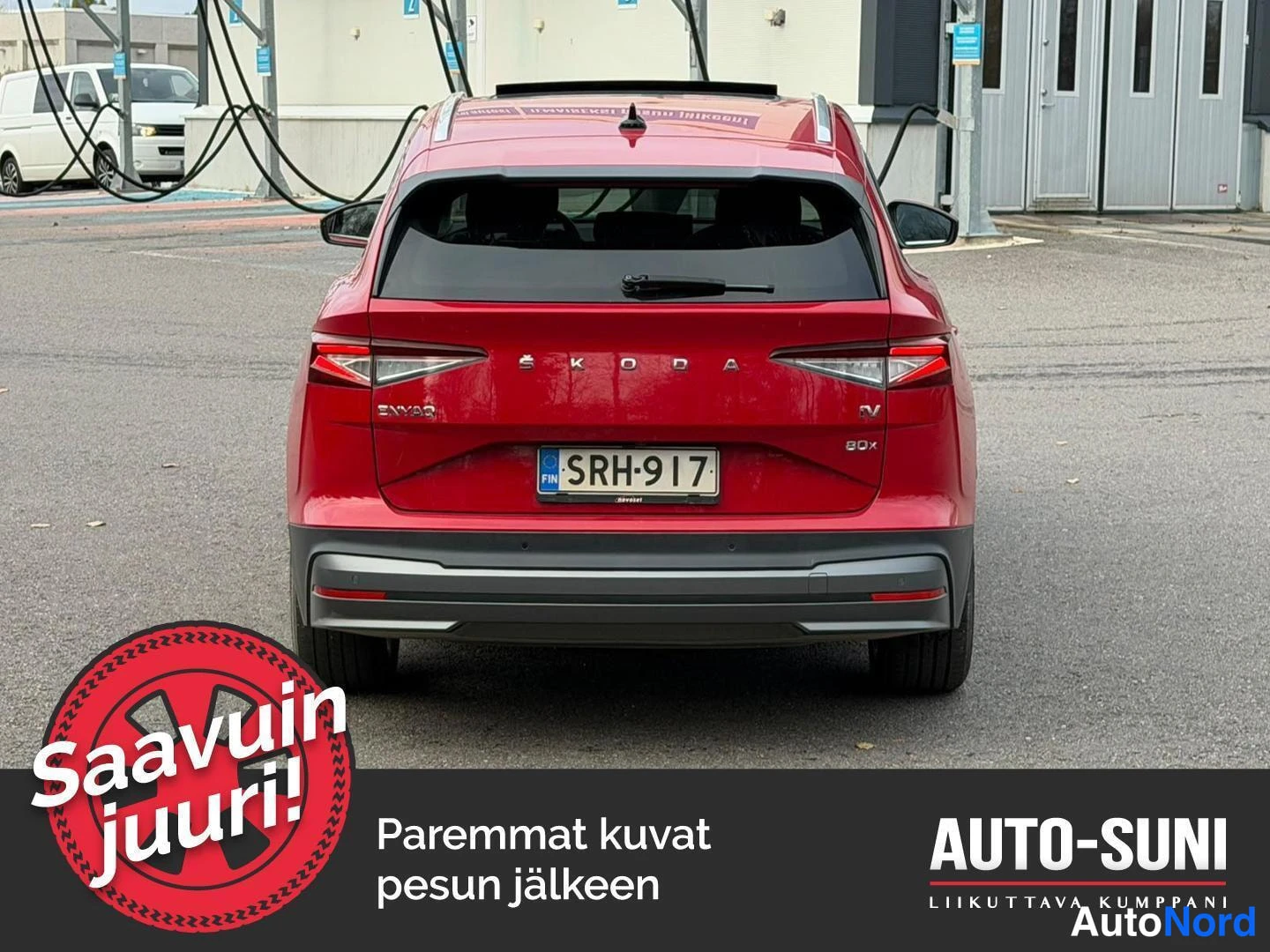 Punainen Skoda Enyaq 2023, takaa, kuva 6