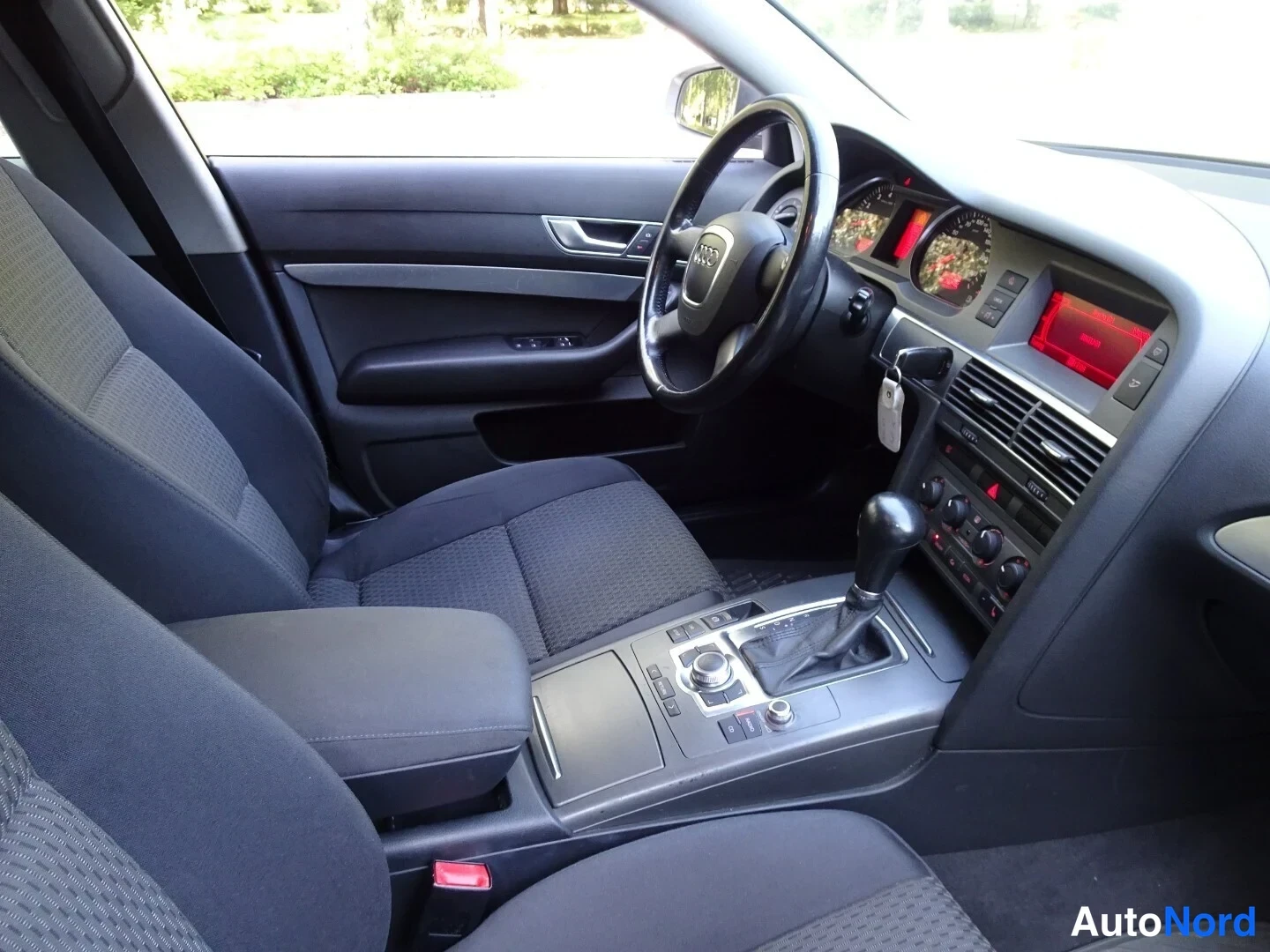 Harmaa Audi A6 2006, ohjaamo, kuva 20