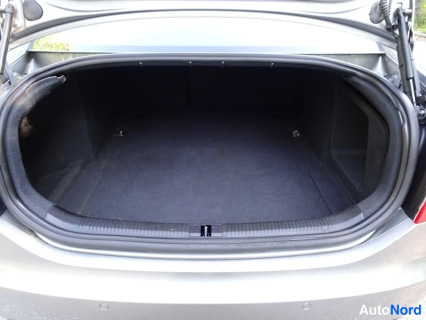 Harmaa Audi A6 2006, tavaratila, kuva 26