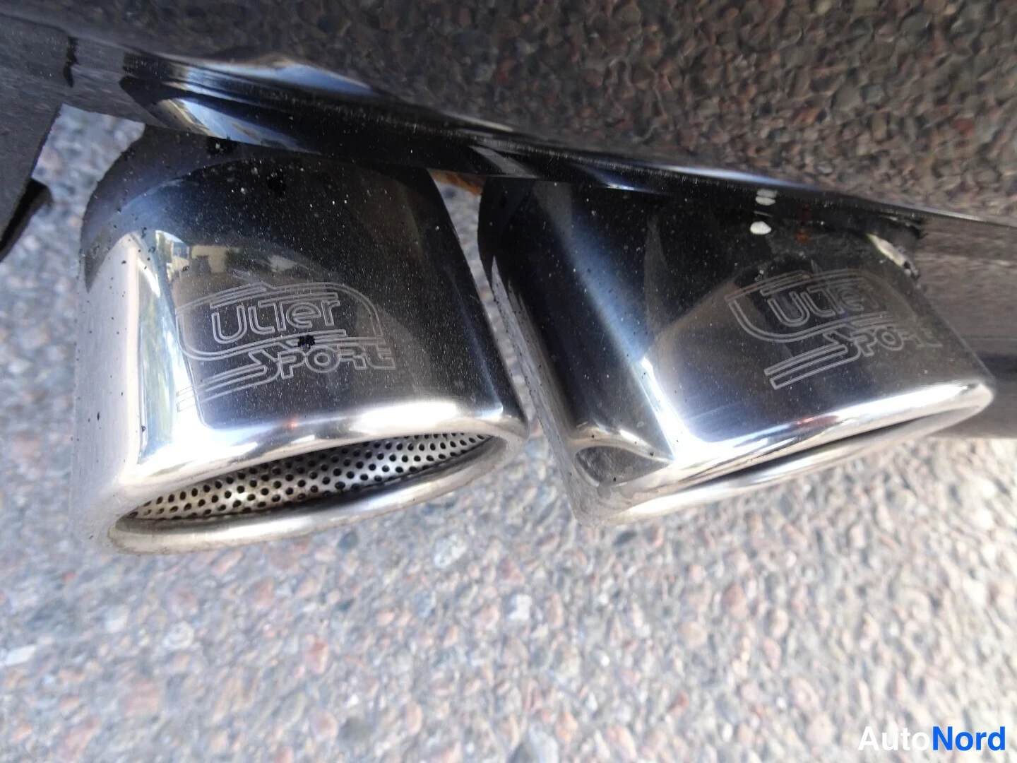 Musta BMW 645i 2004, yksityiskohta, kuva 37