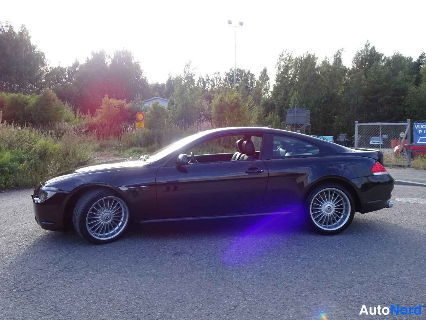 Musta BMW 645i 2004, takaviisto, kuva 13