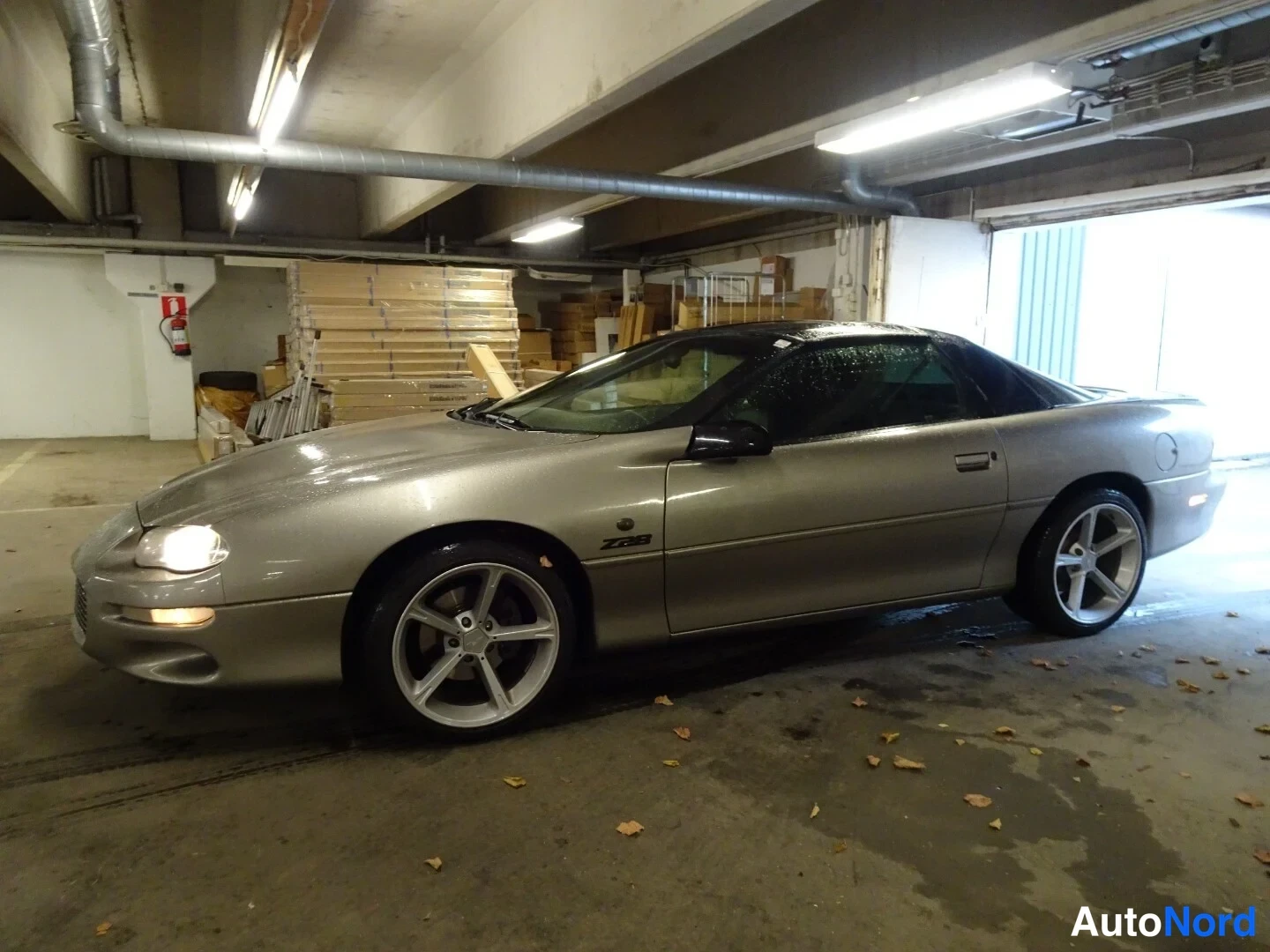 Hopea Chevrolet Camaro 1999, etuviisto, keula vasemmalle, kuva 3