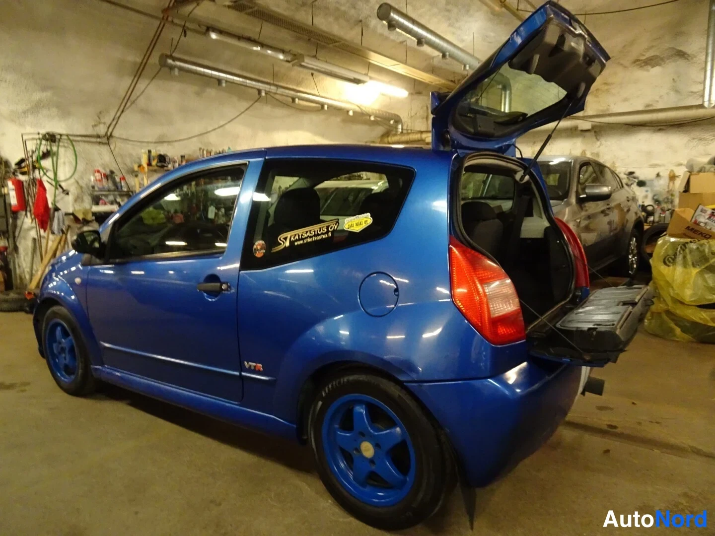 Blue Citroen C2 2004, rear three-quarter, photo 14