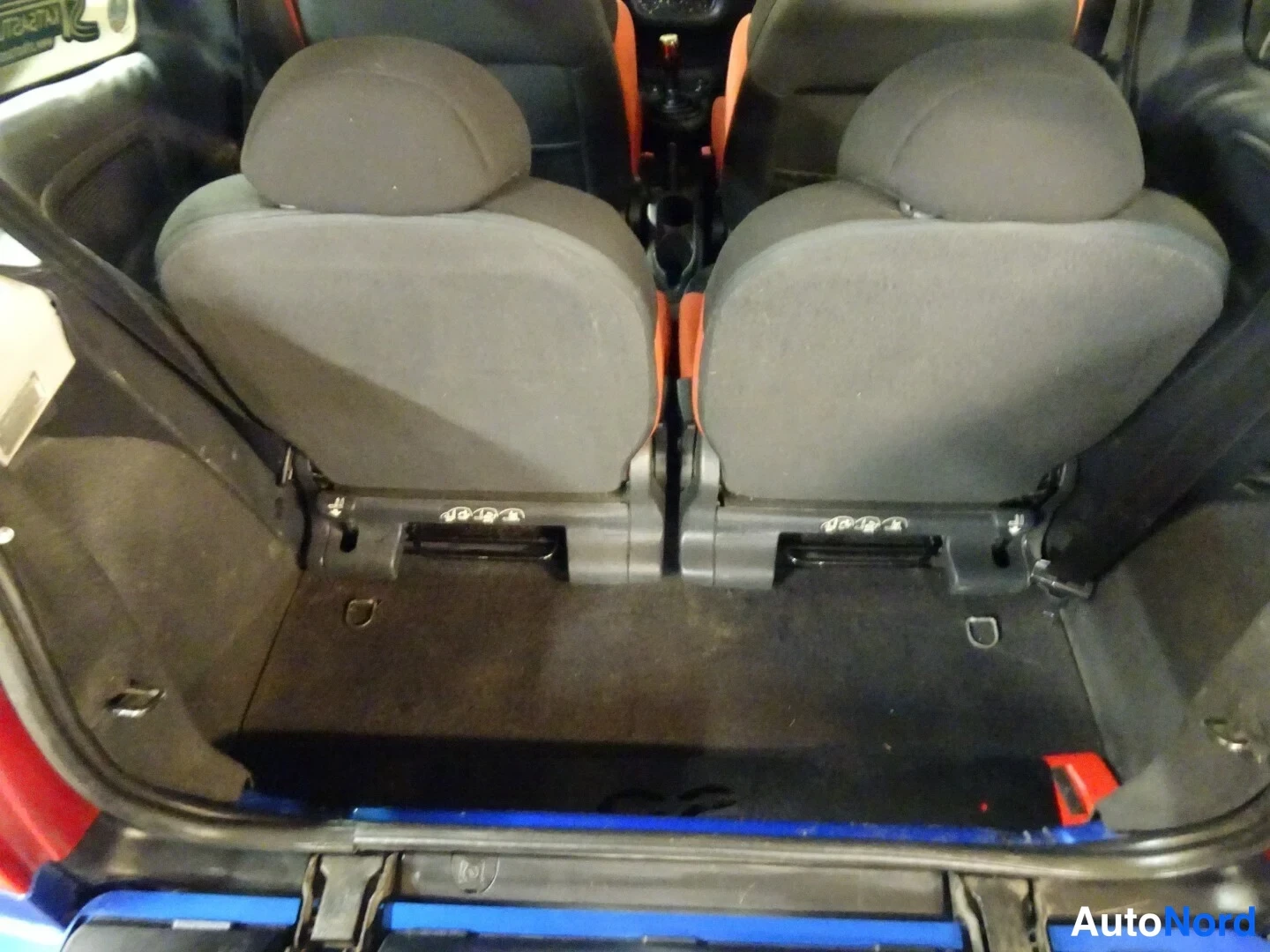 Blue Citroen C2 2004, rear seats, photo 27