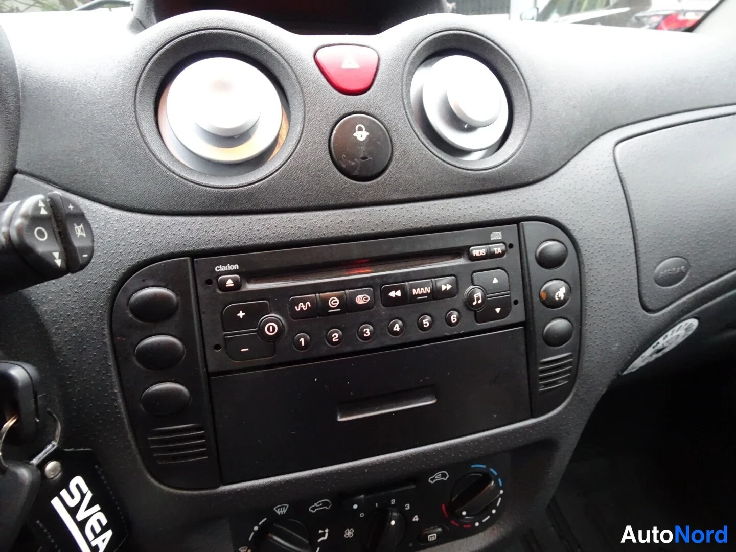 Blue Citroen C2 2004, detail, photo 32