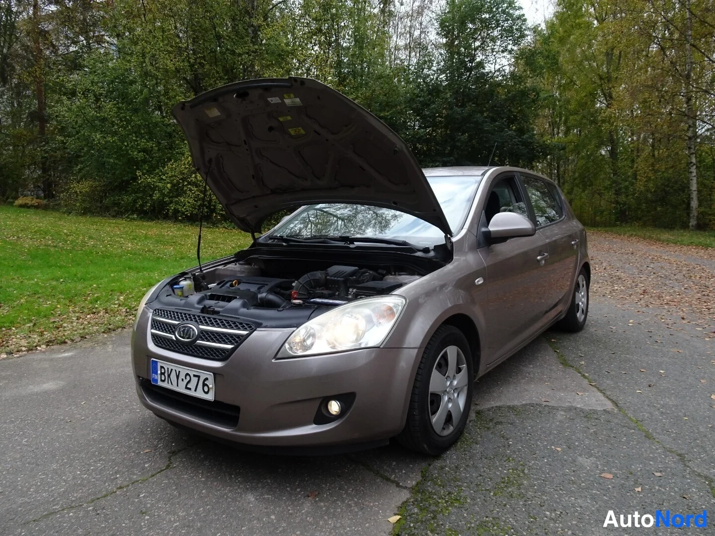 Beige Kia Ceed 2008, etuviisto, keula vasemmalle, kuva 5