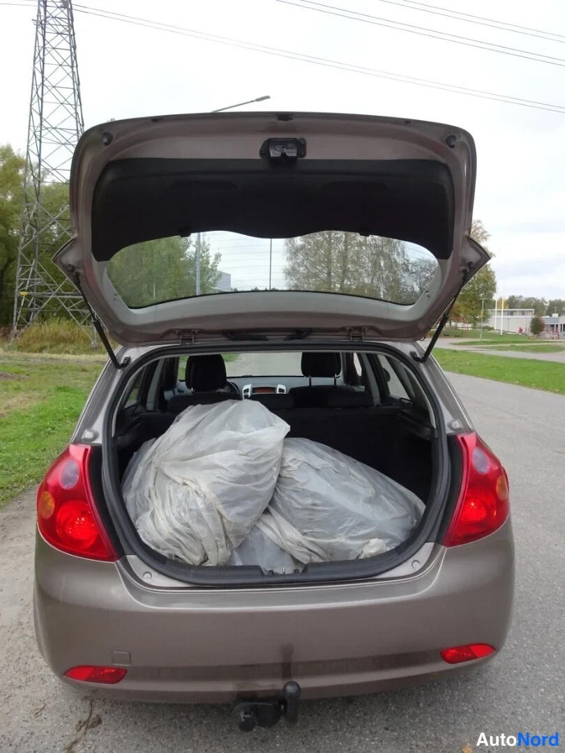 Beige Kia Ceed 2008, tavaratila, kuva 25
