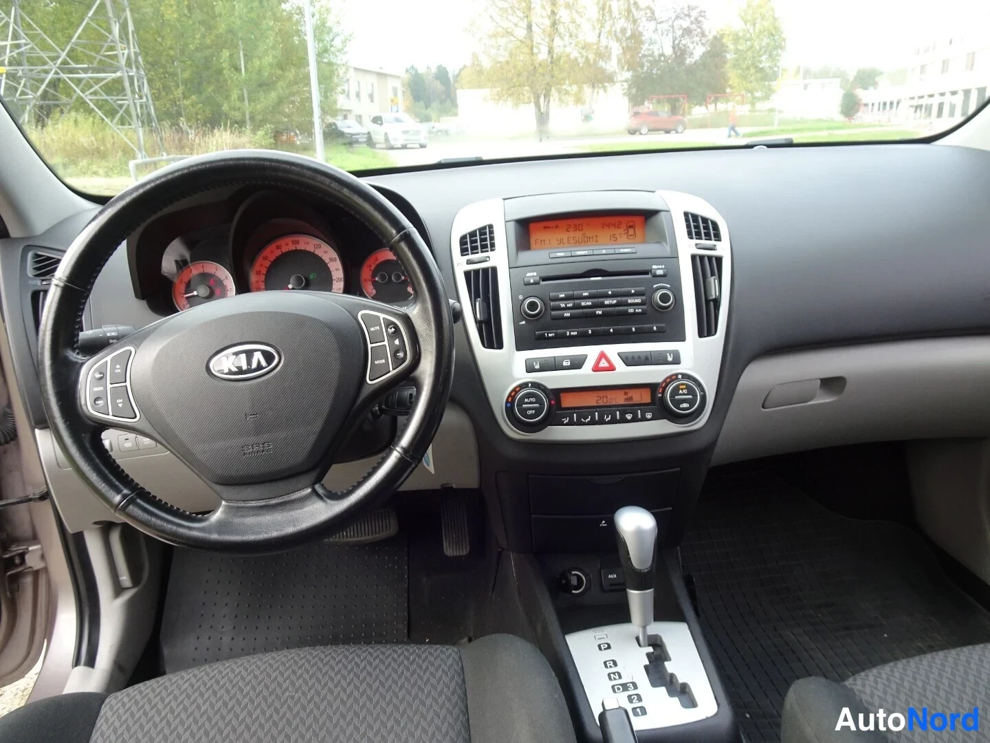 Beige Kia Ceed 2008, ohjaamo, kuva 19