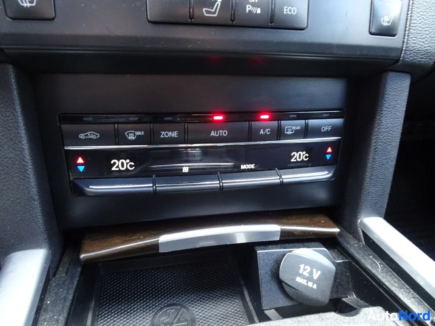 Musta Mercedes-Benz E 250 CDI 4MATIC 2013, yksityiskohta, kuva 27