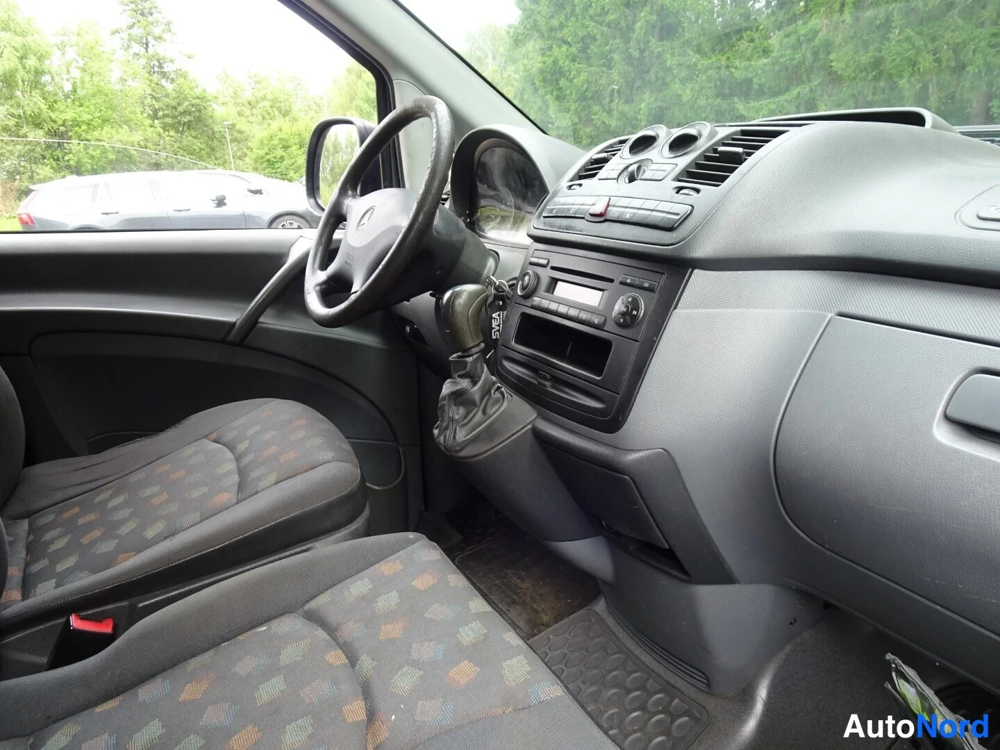 Silver Mercedes-Benz Vito 115 CDI 2007, förarplats, bild 14