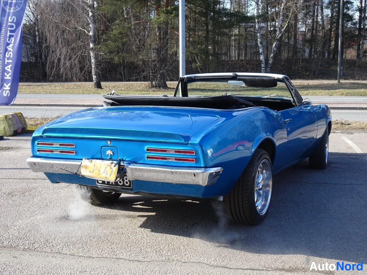 Sininen Pontiac Firebird 1967, takaviisto, kuva 14