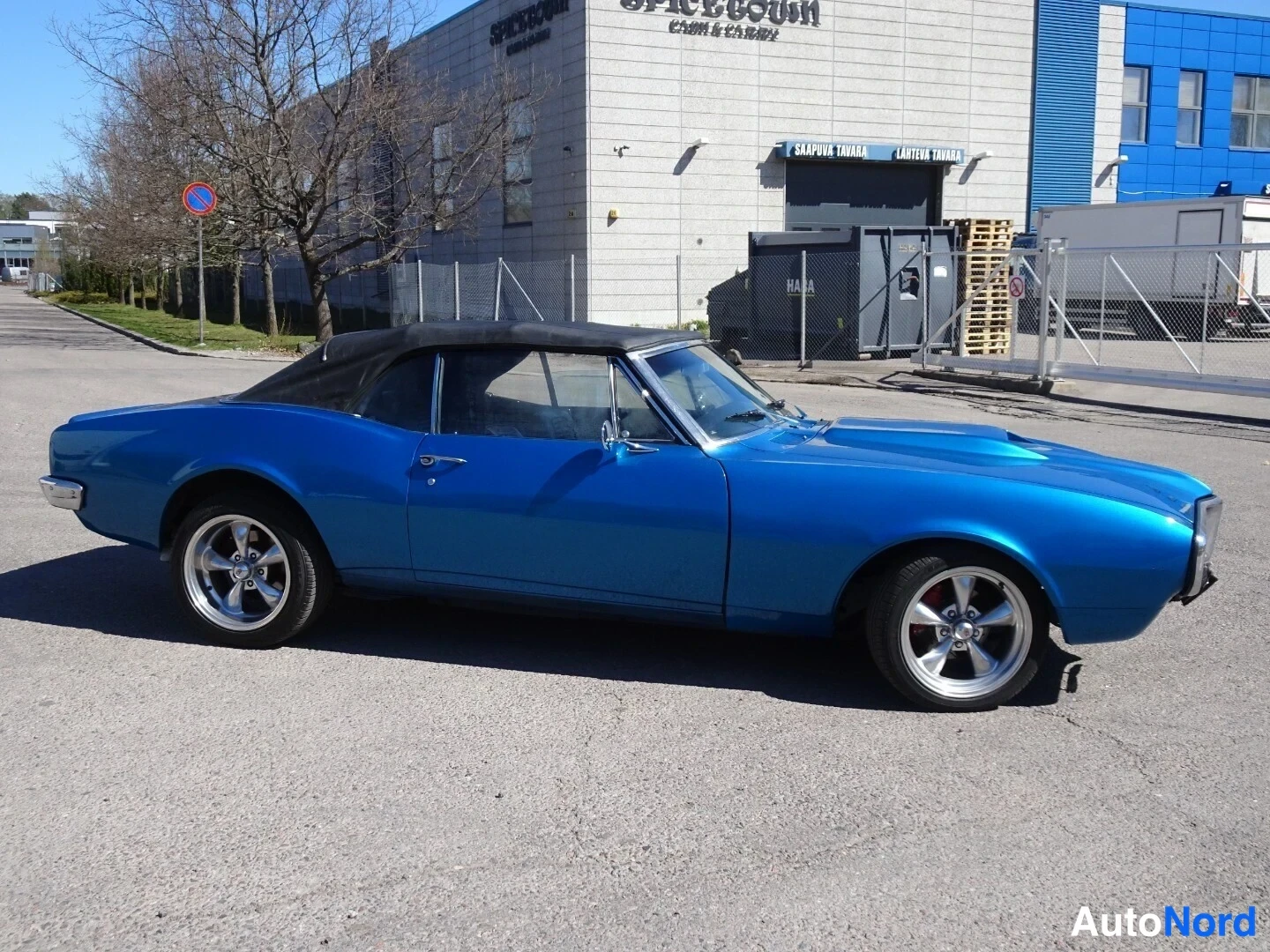 Sininen Pontiac Firebird 1967, etuviisto, keula oikealle, kuva 8