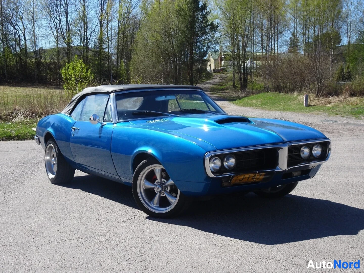 Sininen Pontiac Firebird 1967, etuviisto, keula oikealle, kuva 9