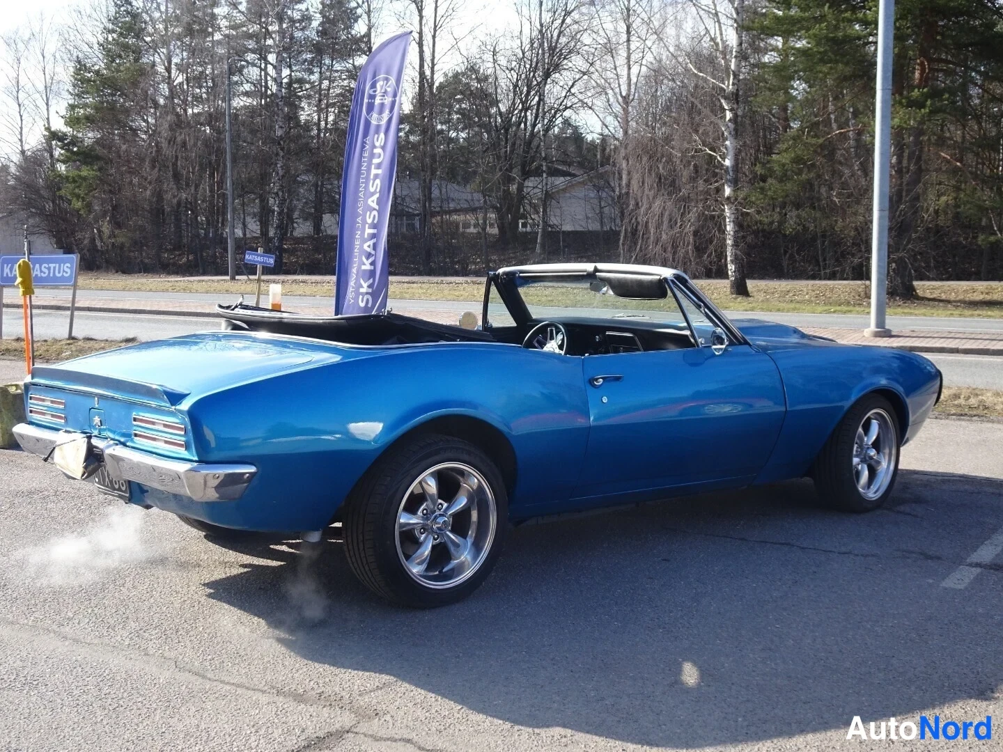 Sininen Pontiac Firebird 1967, takaviisto, kuva 18