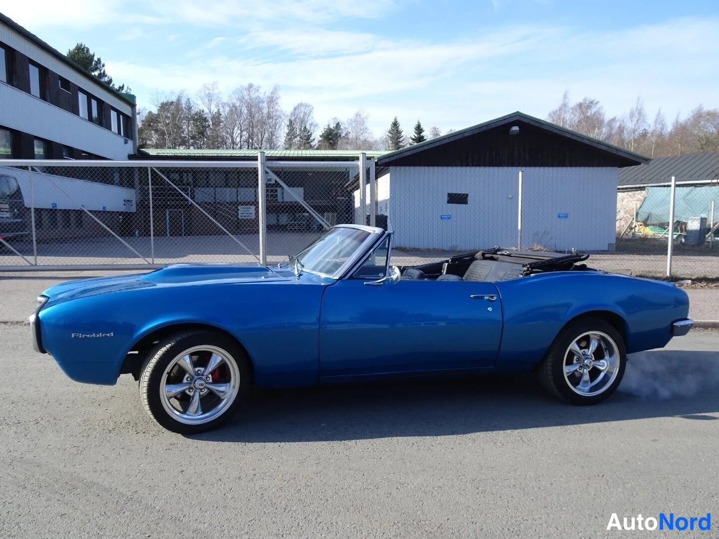 Sininen Pontiac Firebird 1967, sivulta, kuva 12