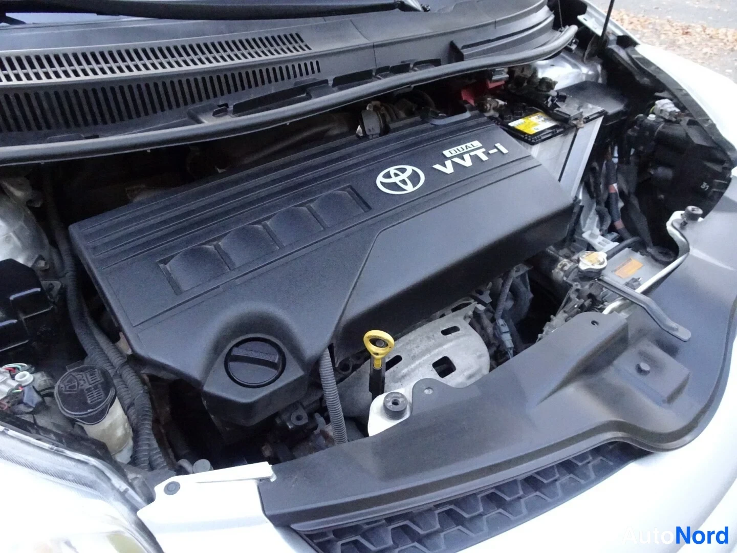 Silver Toyota Urban Cruiser 2009, engine bay, photo 29