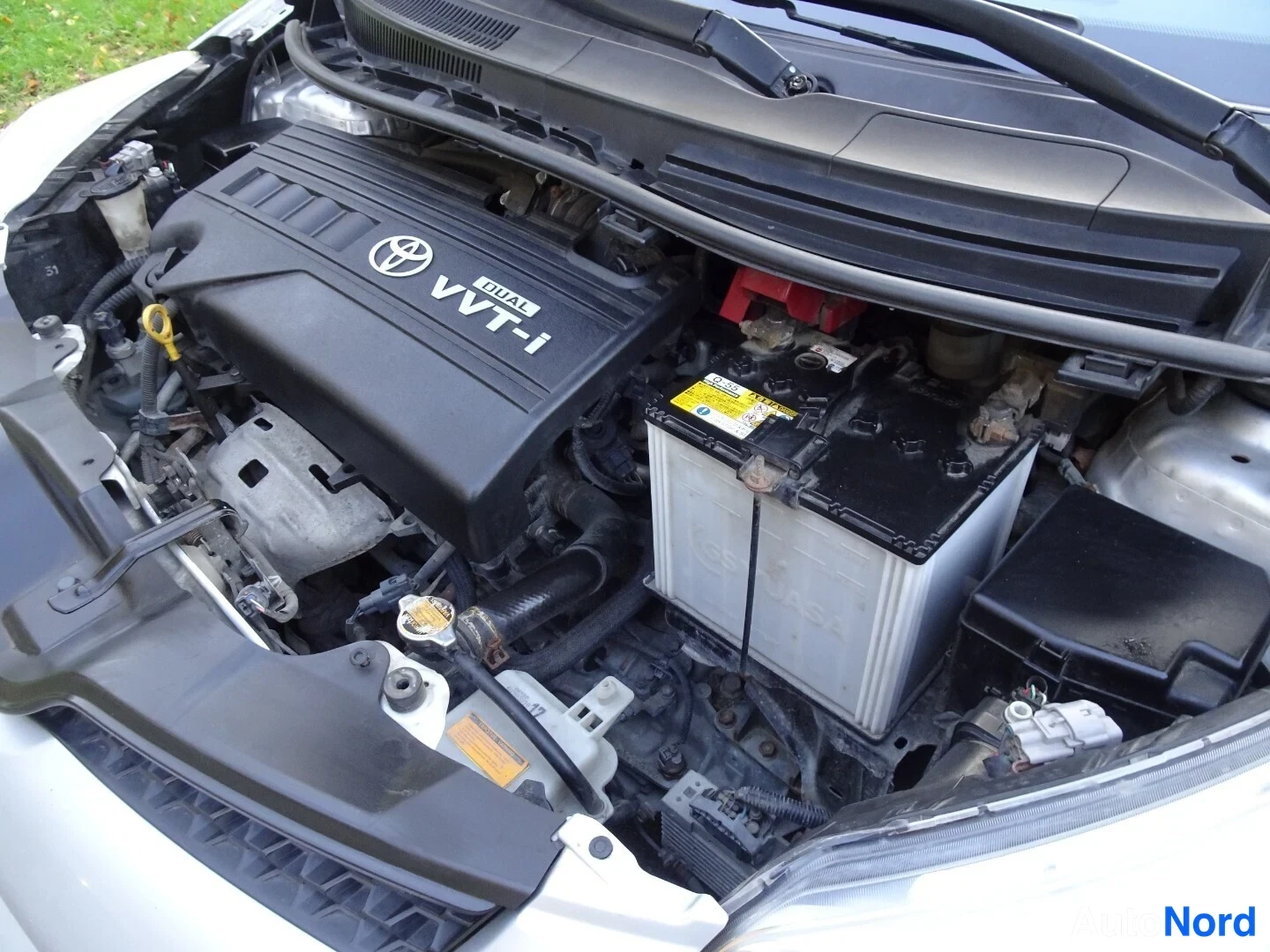 Silver Toyota Urban Cruiser 2009, engine bay, photo 33