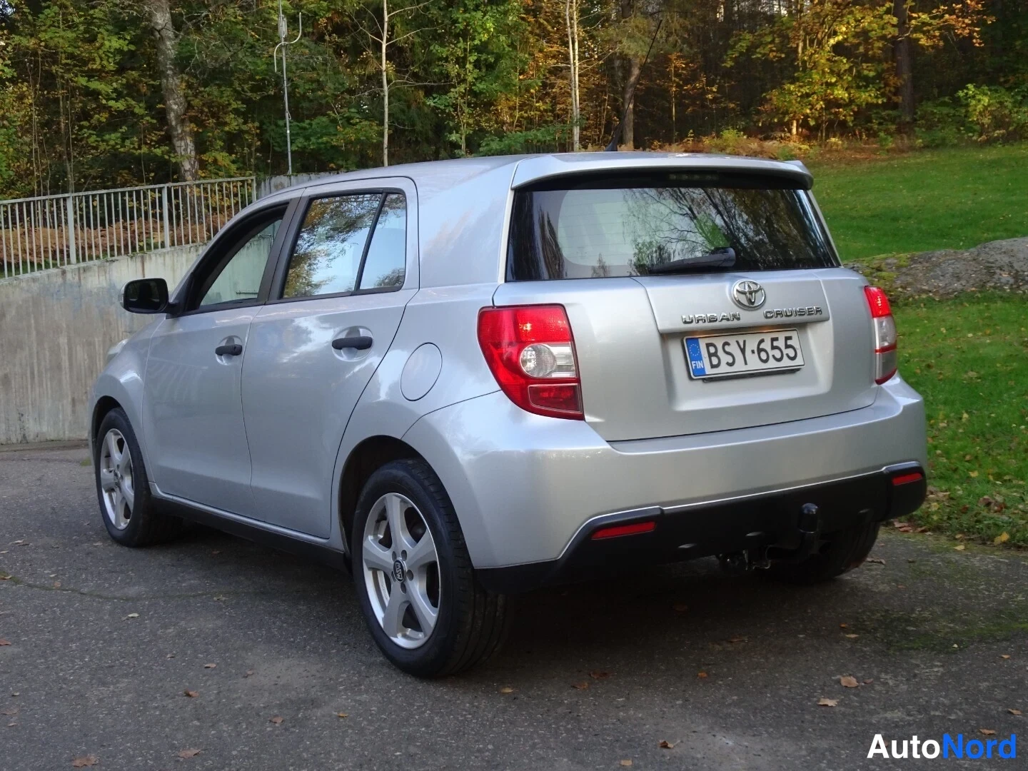 Silver Toyota Urban Cruiser 2009, rear three-quarter, photo 17