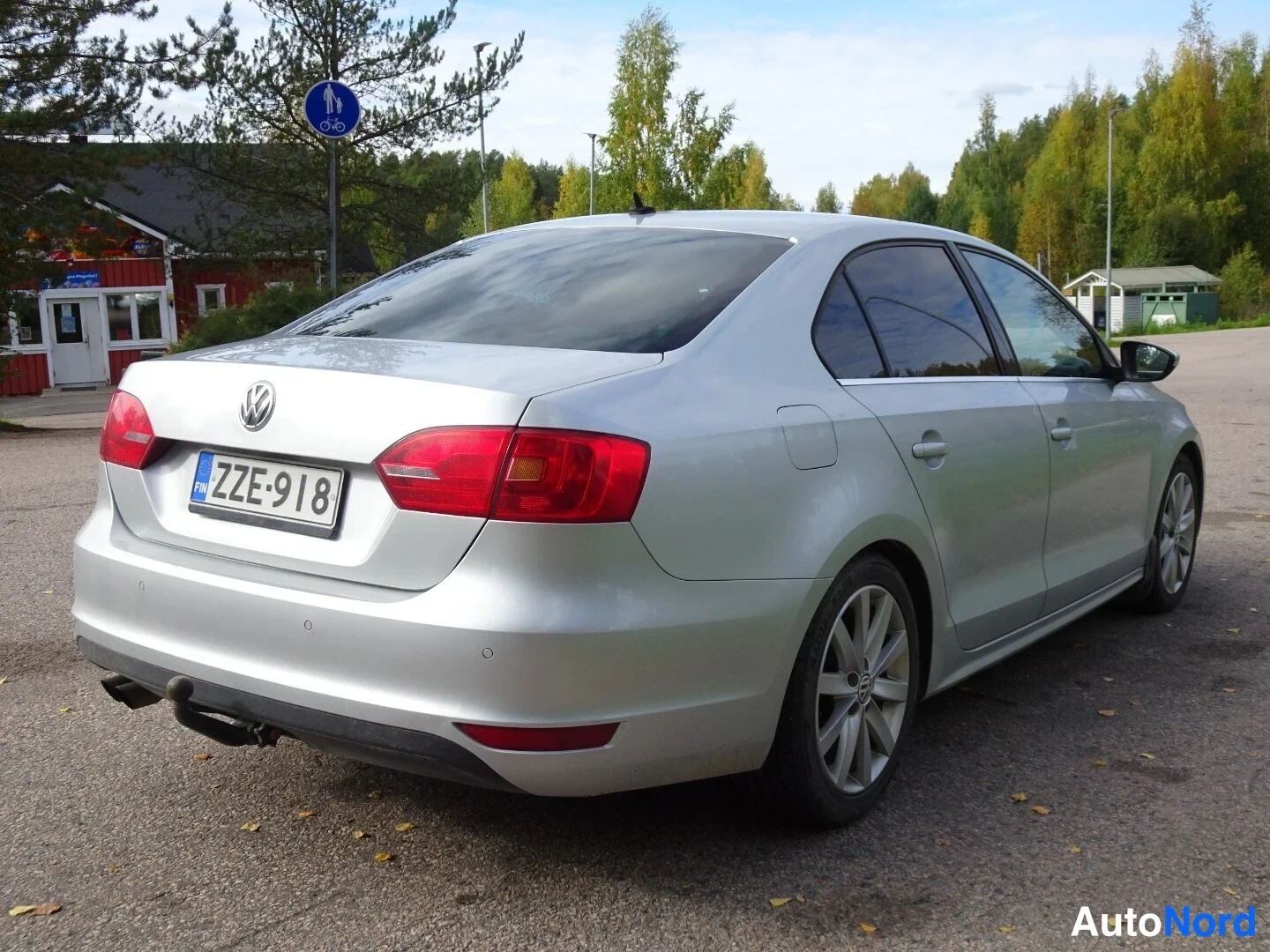 Hopea Volkswagen Jetta 2012, takaviisto, kuva 8