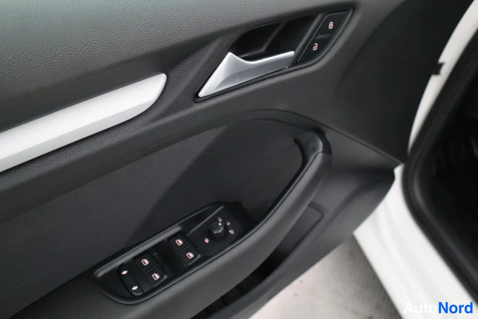 Valkoinen Audi A3 Sportback 2016, yksityiskohta, kuva 24