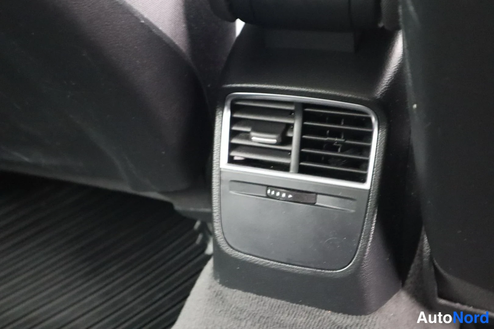 Valkoinen Audi A3 Sportback 2016, yksityiskohta, kuva 31