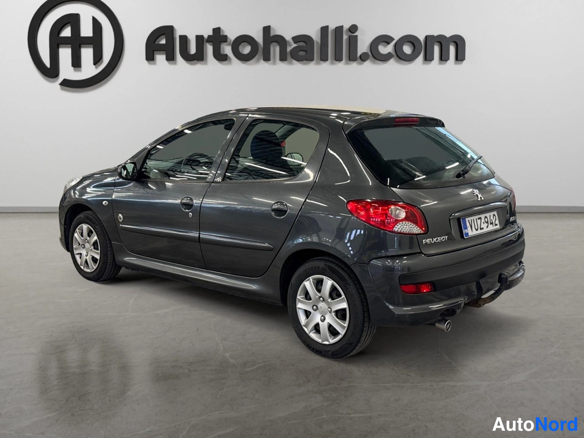 Harmaa Peugeot 206+ 2012, takaviisto, kuva 7