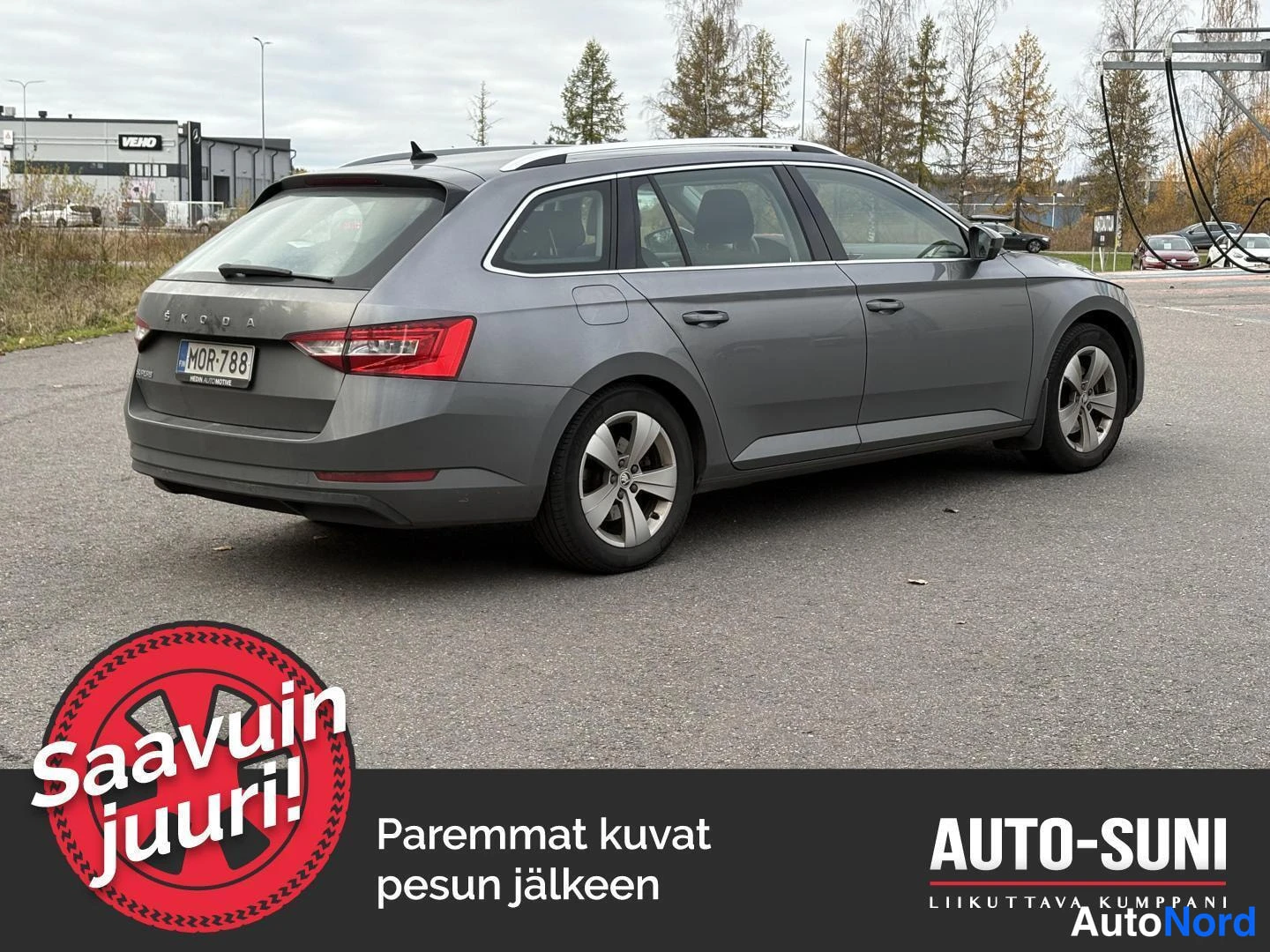 Skoda Superb 2023, takaviisto, kuva 4