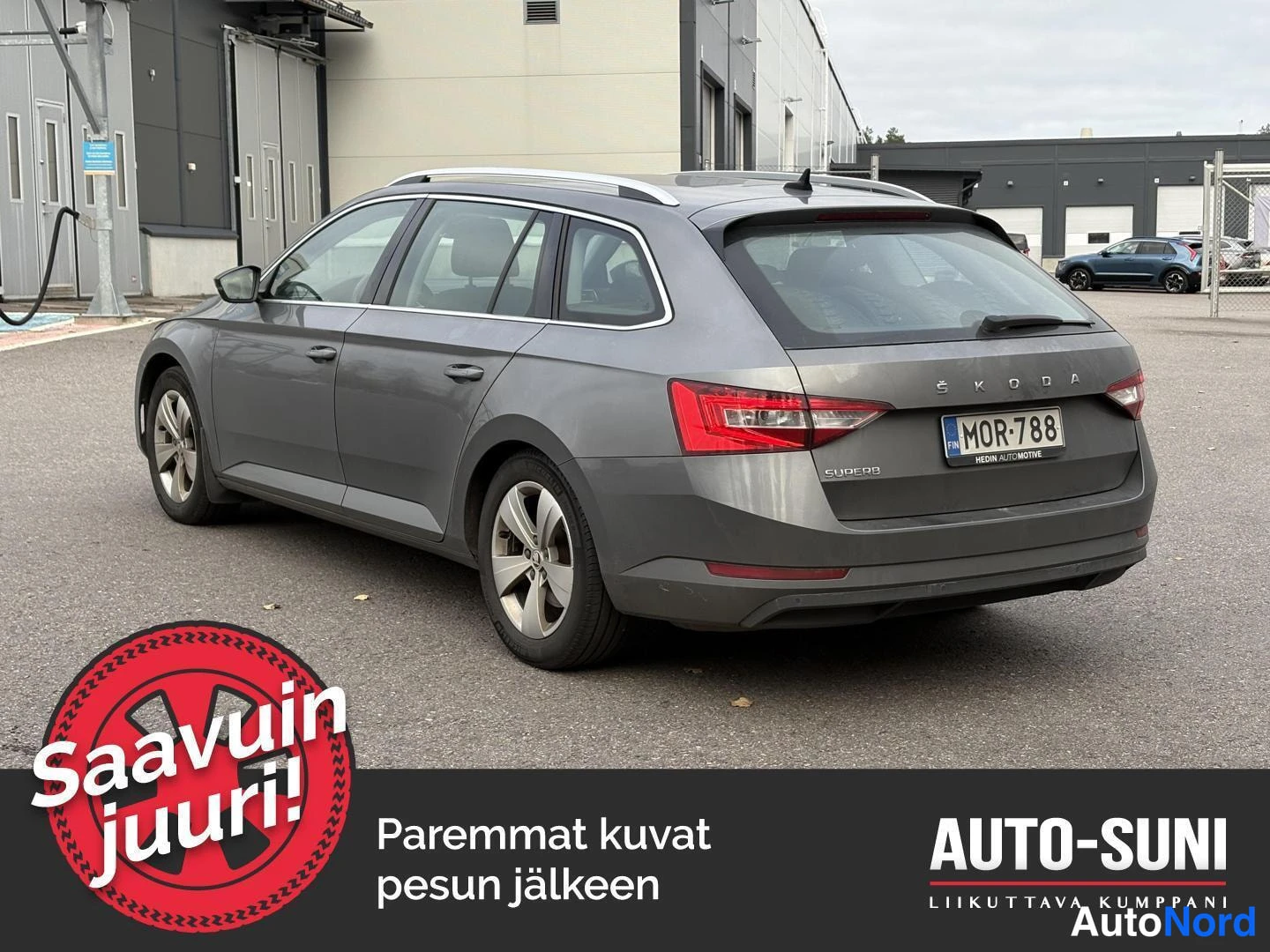 Skoda Superb 2023, takaviisto, kuva 3