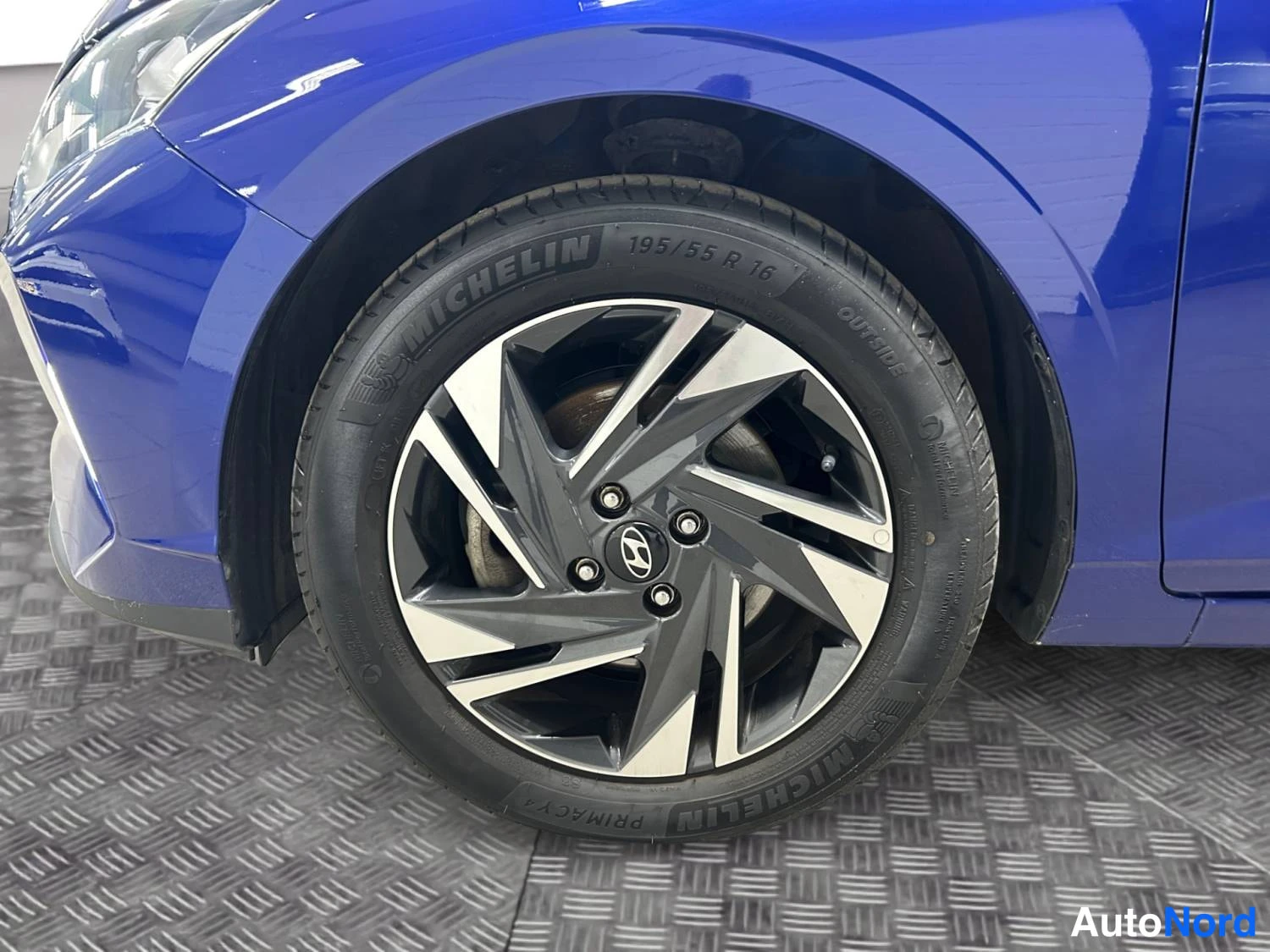 Sininen Hyundai I20 2023, yksityiskohta, kuva 15