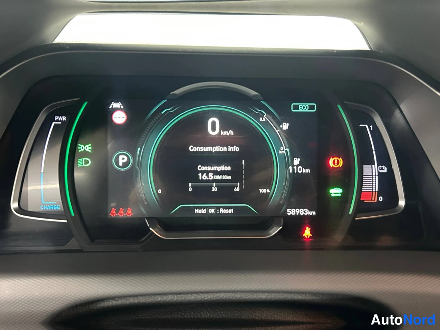 Valkoinen Hyundai Ioniq 2021, yksityiskohta, kuva 18