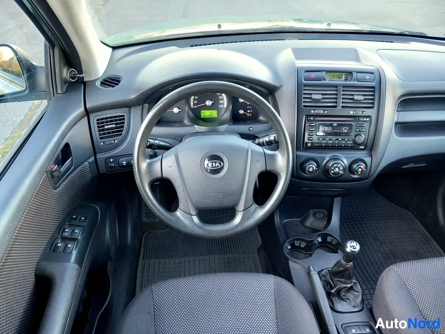 Vihreä Kia Sportage 2007, ohjaamo, kuva 17