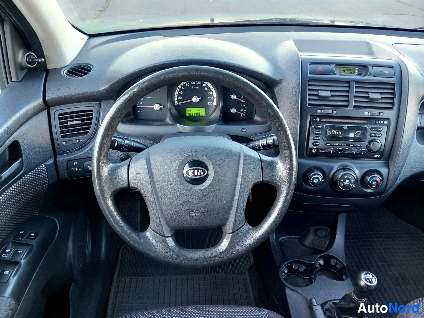 Vihreä Kia Sportage 2007, ohjaamo, kuva 18
