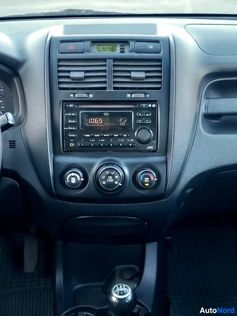 Vihreä Kia Sportage 2007, ohjaamo, kuva 20