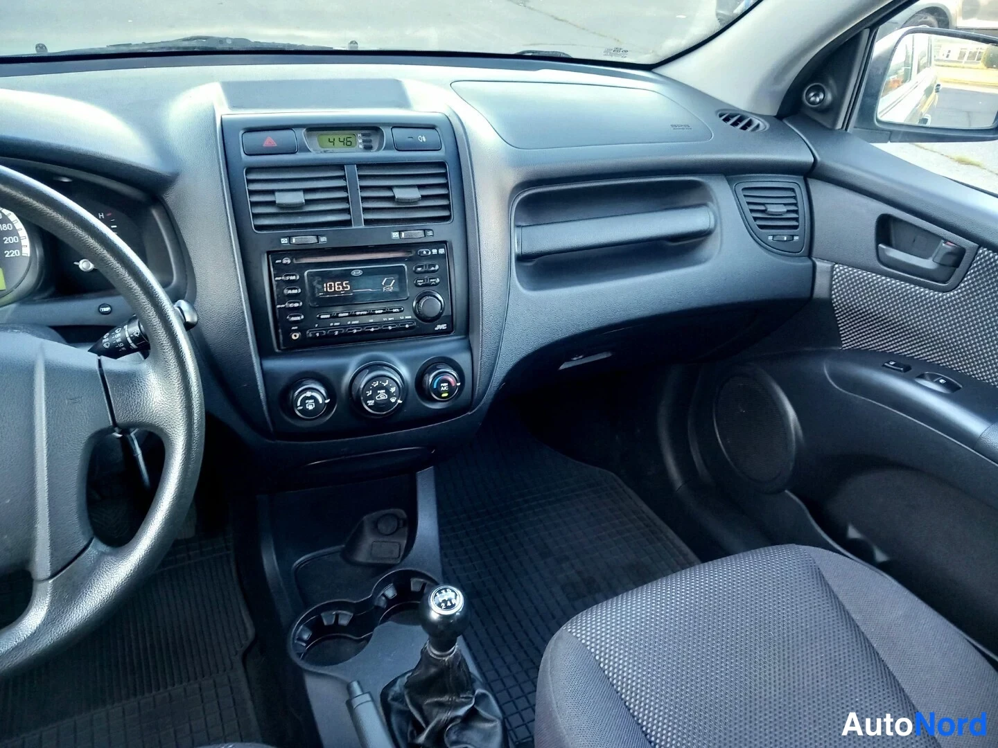 Vihreä Kia Sportage 2007, ohjaamo, kuva 21