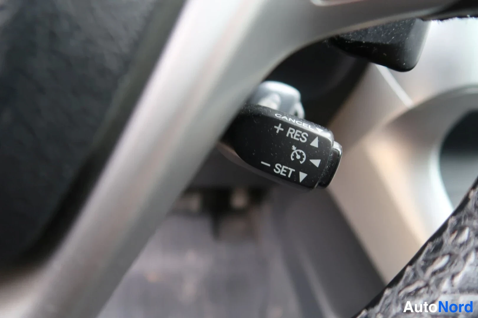 Harmaa Toyota Verso 2011, yksityiskohta, kuva 27