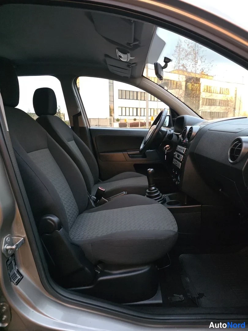Kupari Ford Fusion 2004, etuistuimet, kuva 14