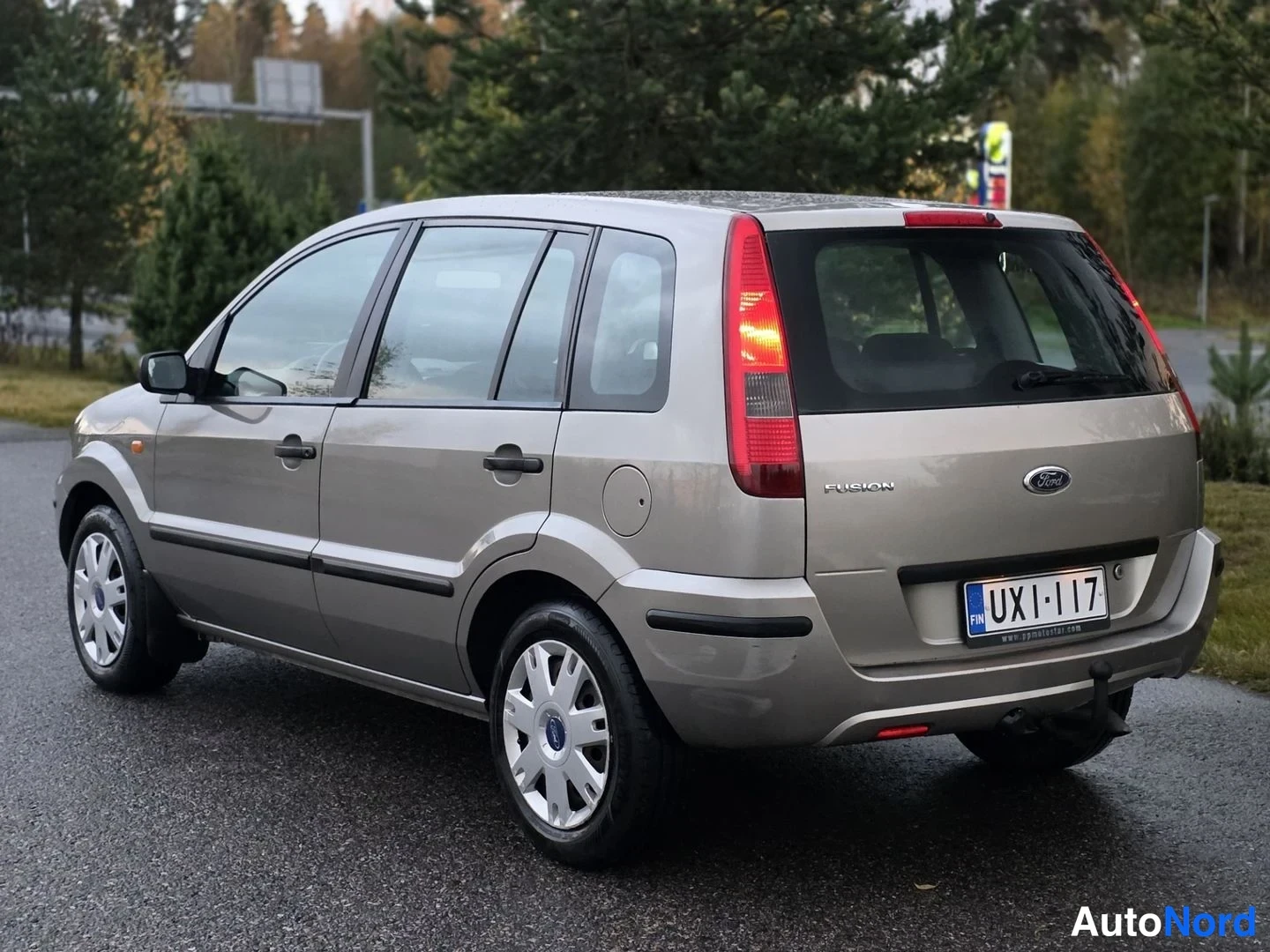 Kupari Ford Fusion 2004, takaviisto, kuva 6