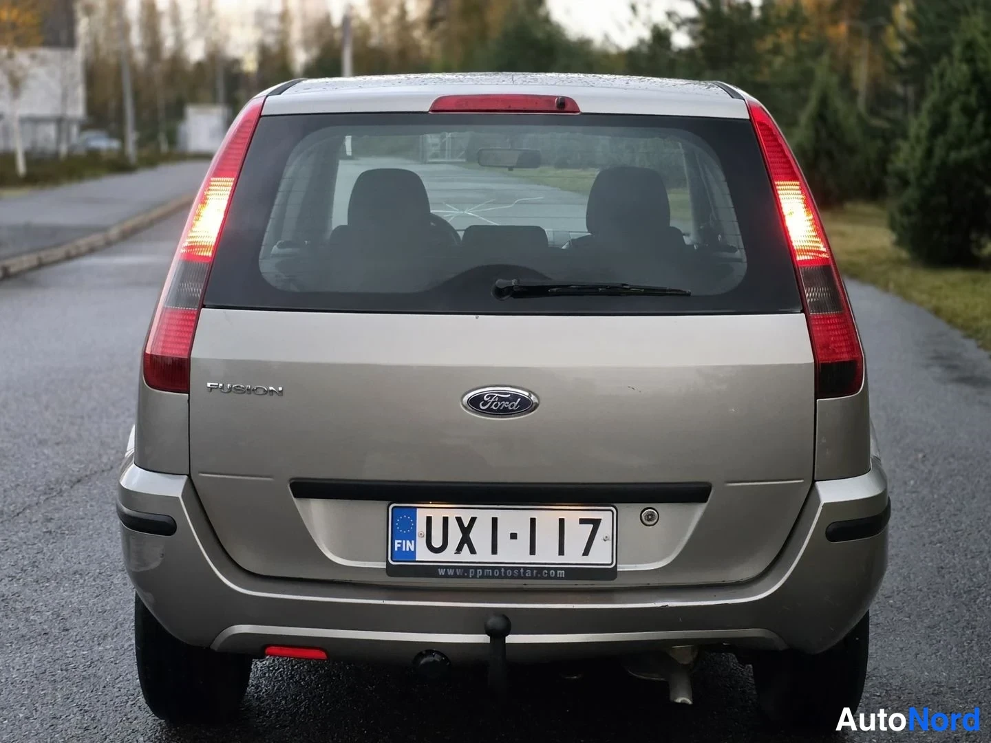 Kupari Ford Fusion 2004, takaa, kuva 7