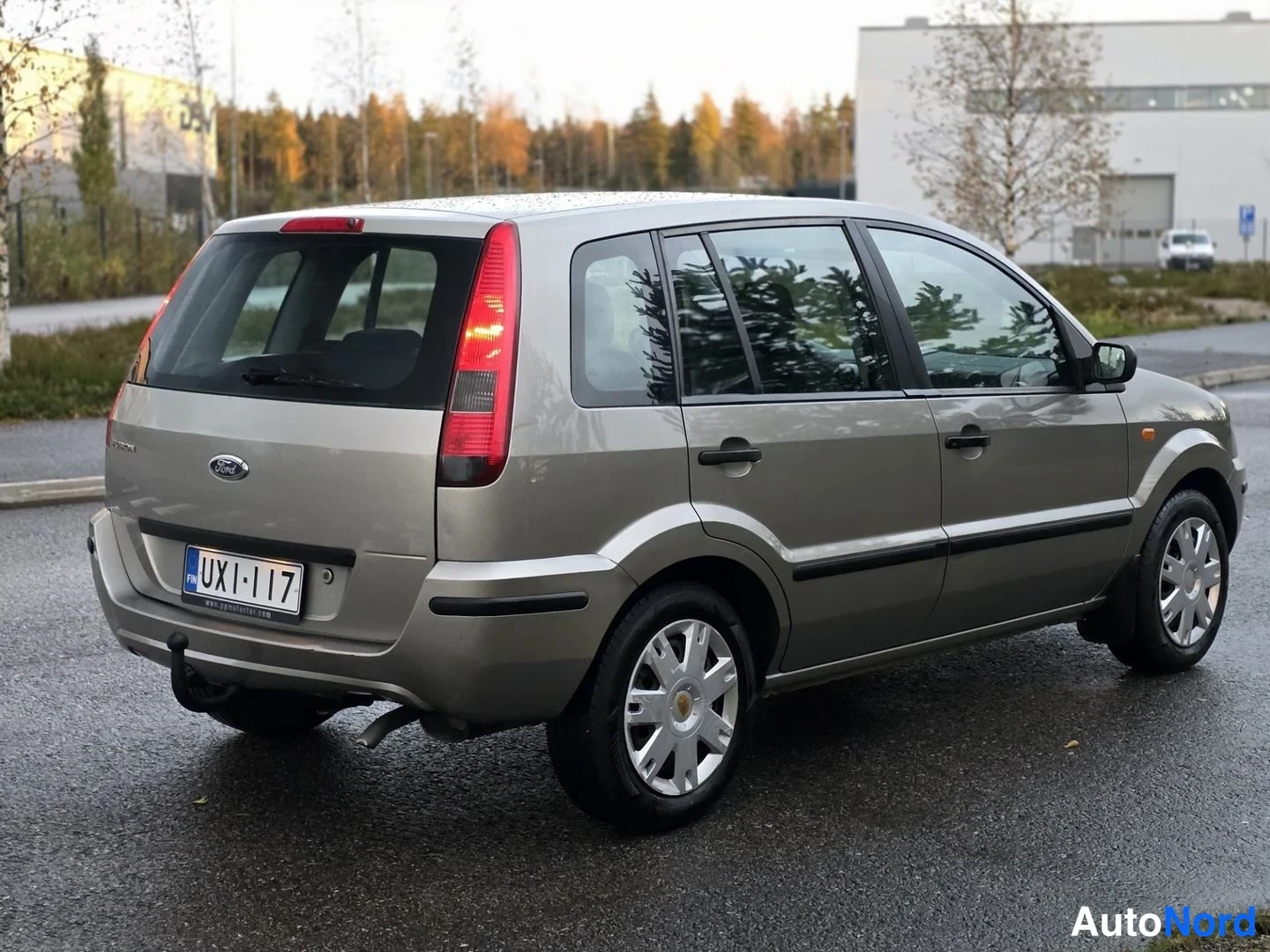 Kupari Ford Fusion 2004, takaviisto, kuva 5