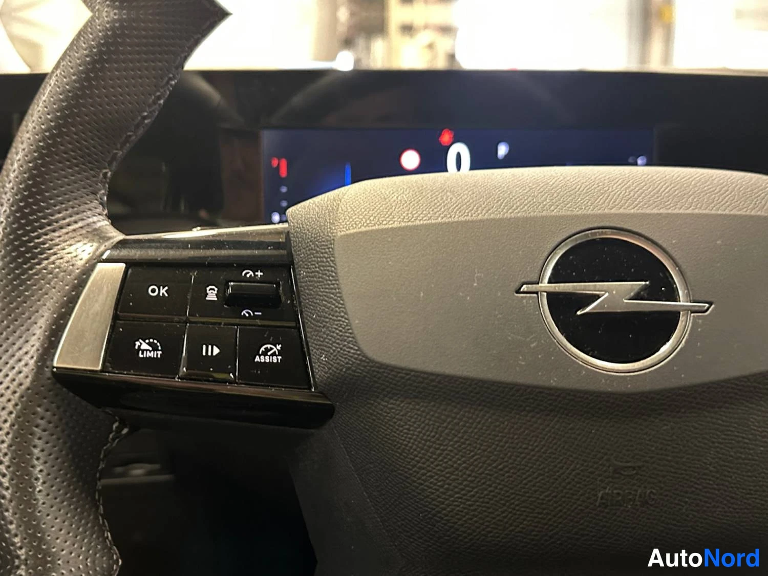 Harmaa Opel Astra Sports Tourer 2024, yksityiskohta, kuva 19