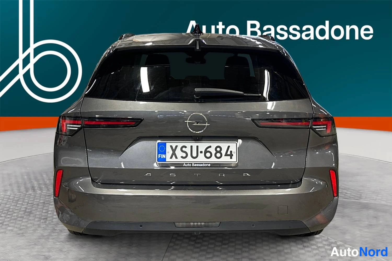 Harmaa Opel Astra Sports Tourer 2024, takaa, kuva 8
